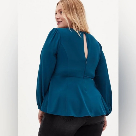 NWT Torrid Peplum Crepe Sweetheart Neck Top Size 1X 14/16 In Secret Garden Teal - Picture 2 of 7